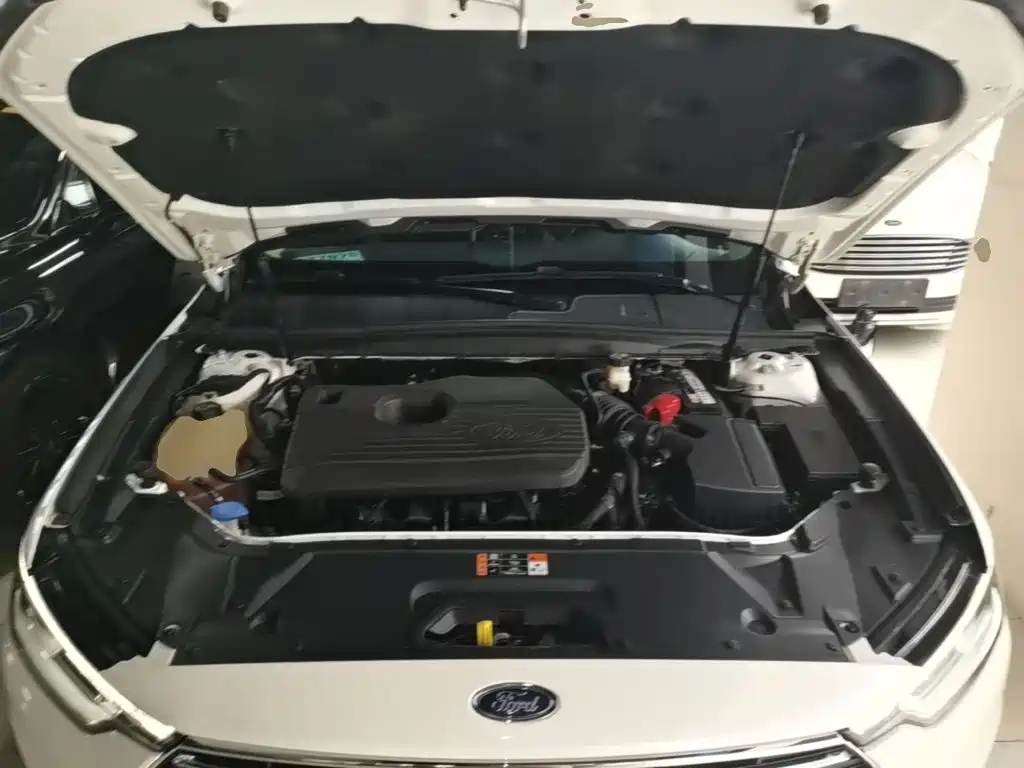 Ford Taurus — фото 20