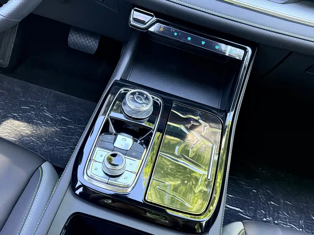 Ford Equator Sport New Energy — фото 13