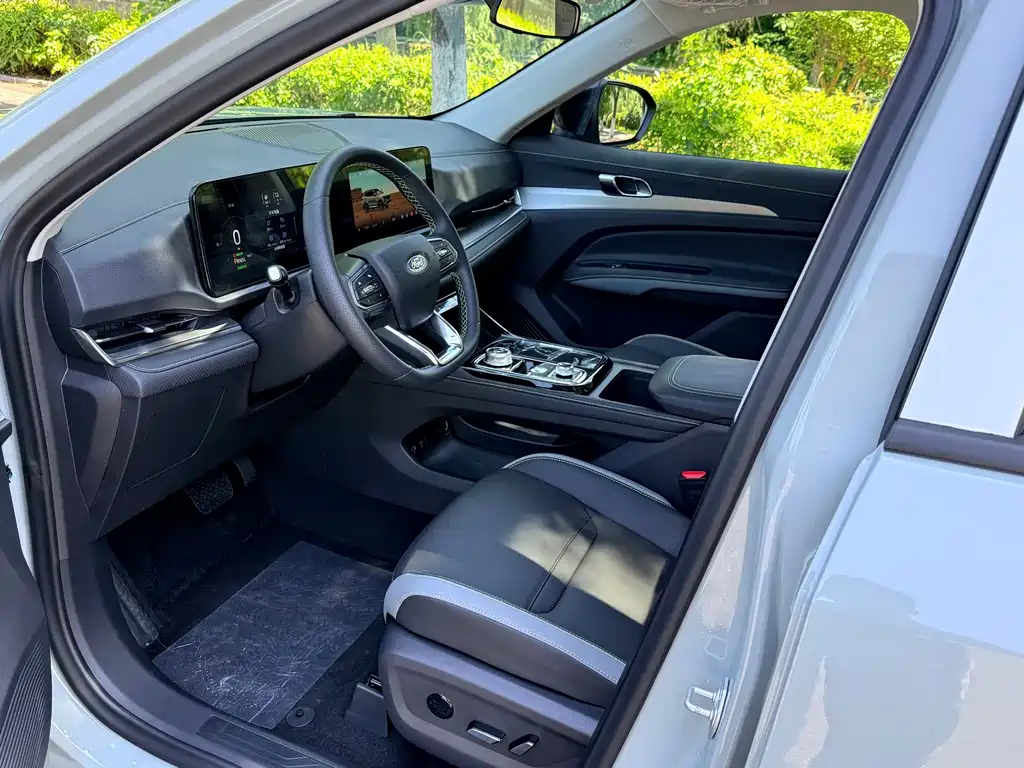Ford Equator Sport New Energy — фото 17