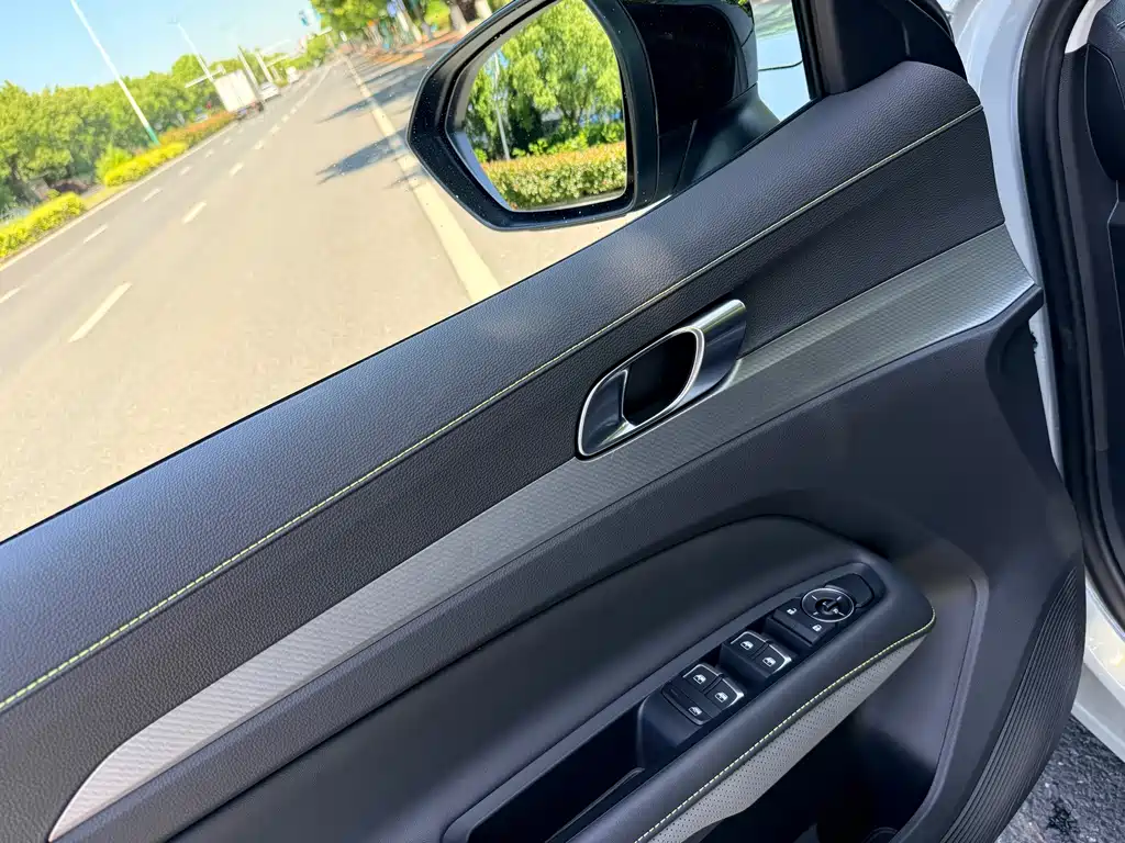 Ford Equator Sport New Energy — фото 18