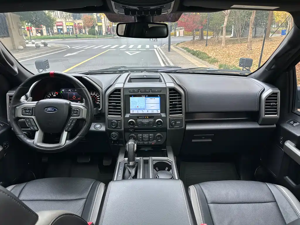 Ford F-150 Raptor — фото 8