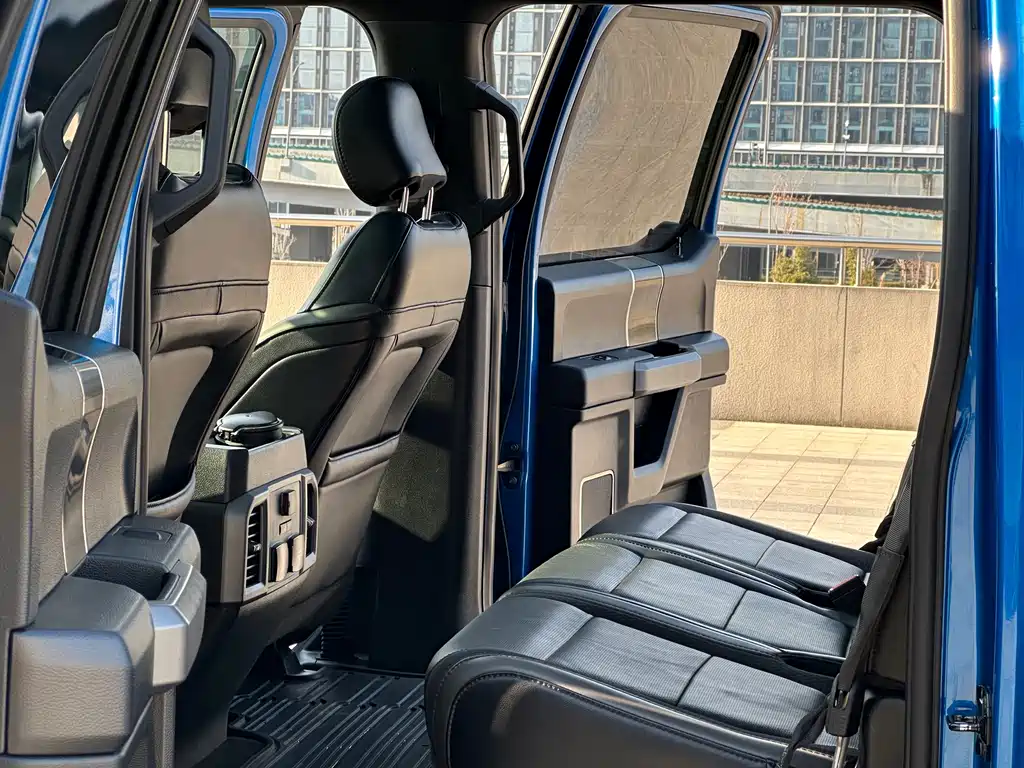 Ford F-150 Raptor — фото 8