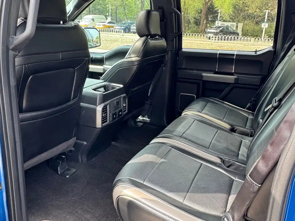 Ford F-150 Raptor — фото 11