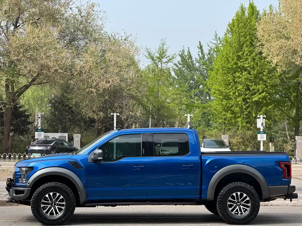 Ford F-150 Raptor — фото 5