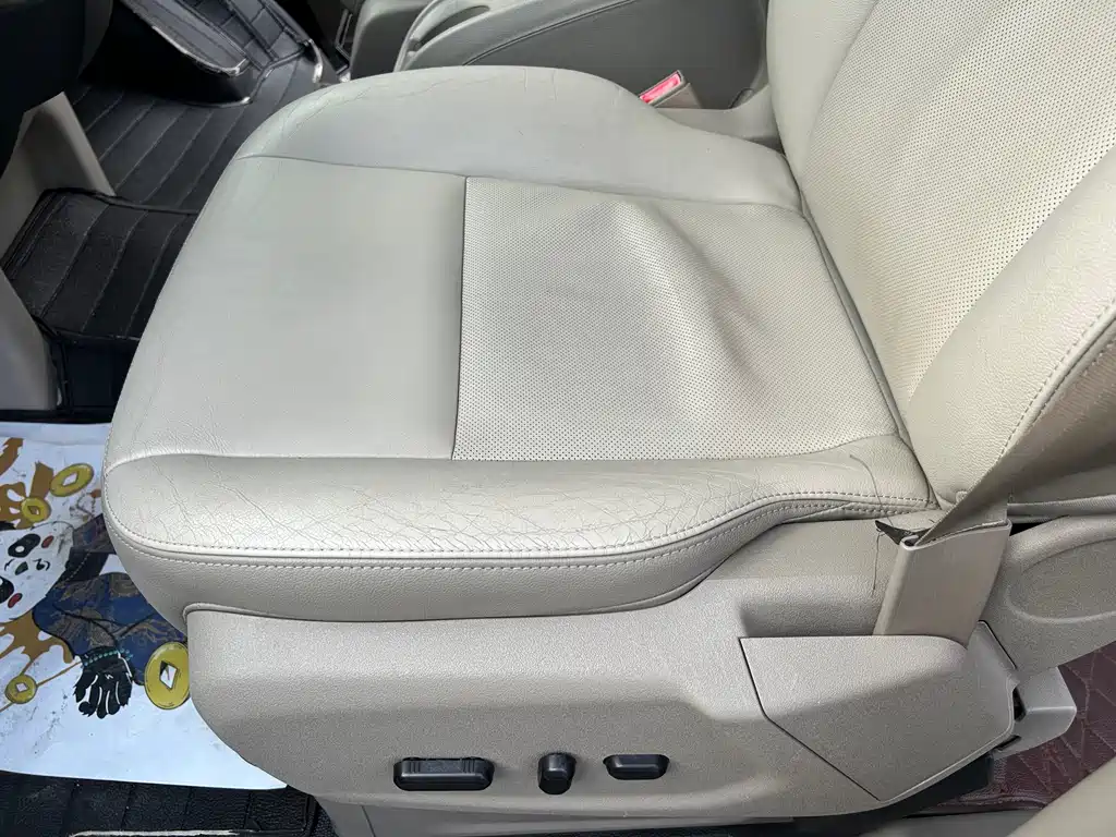 Ford Tourneo — фото 11