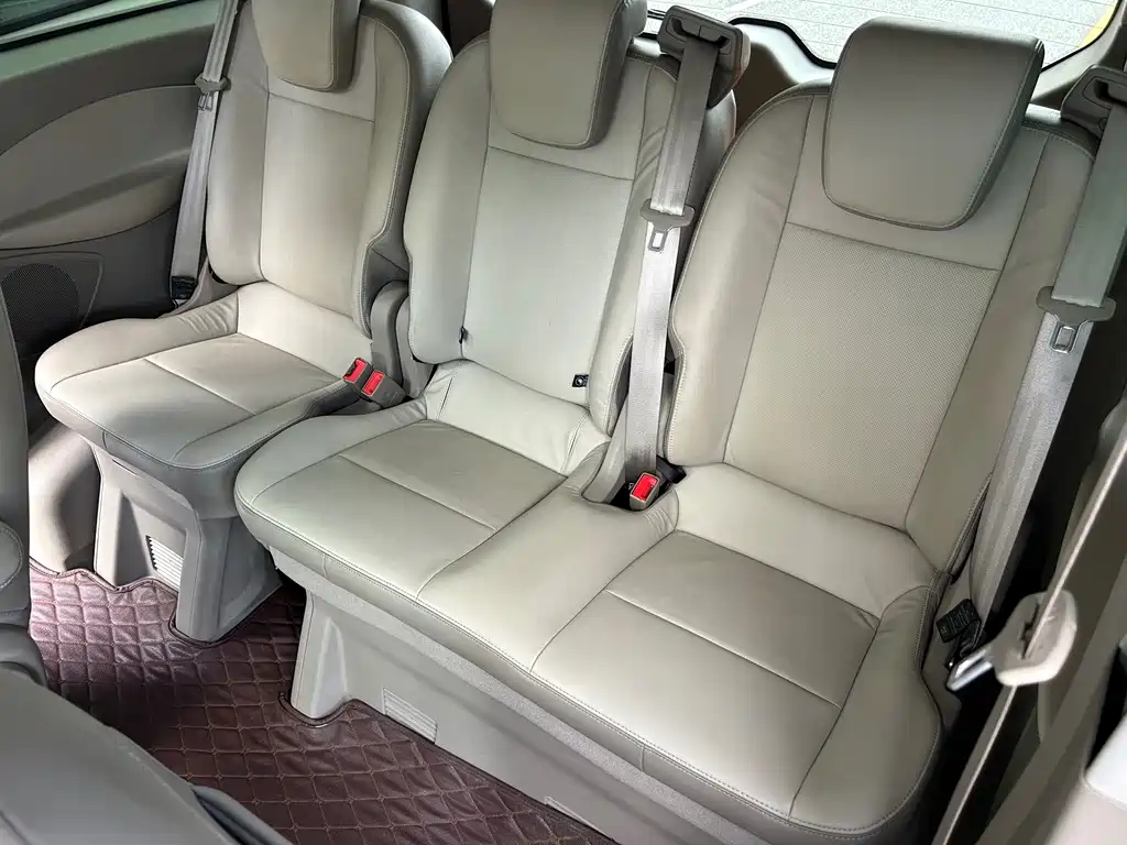 Ford Tourneo — фото 21