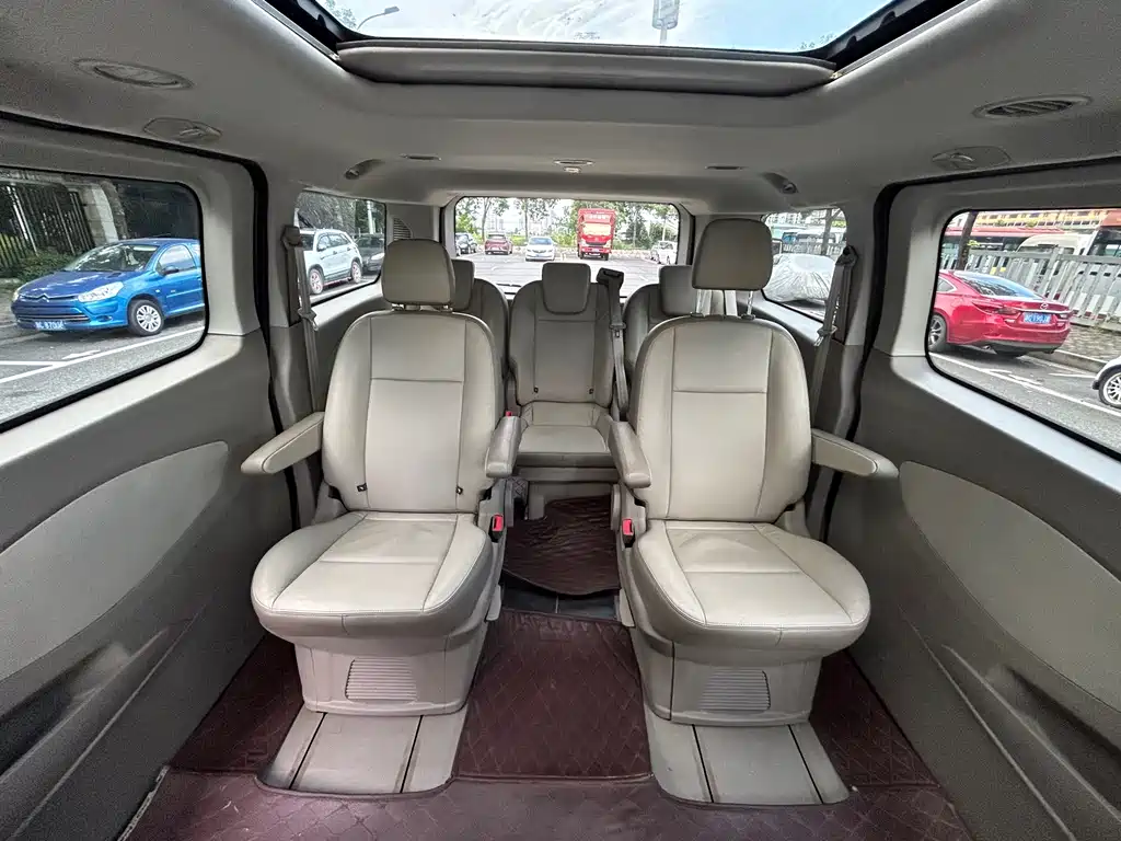 Ford Tourneo — фото 27