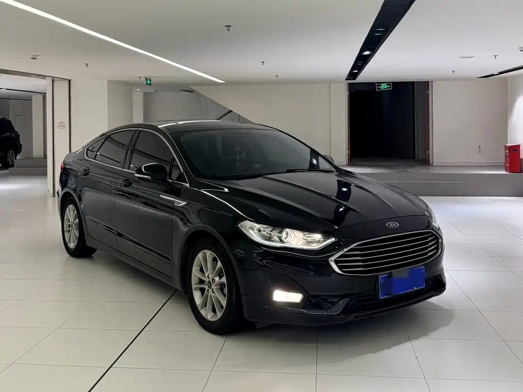 Ford Mondeo — фото 3