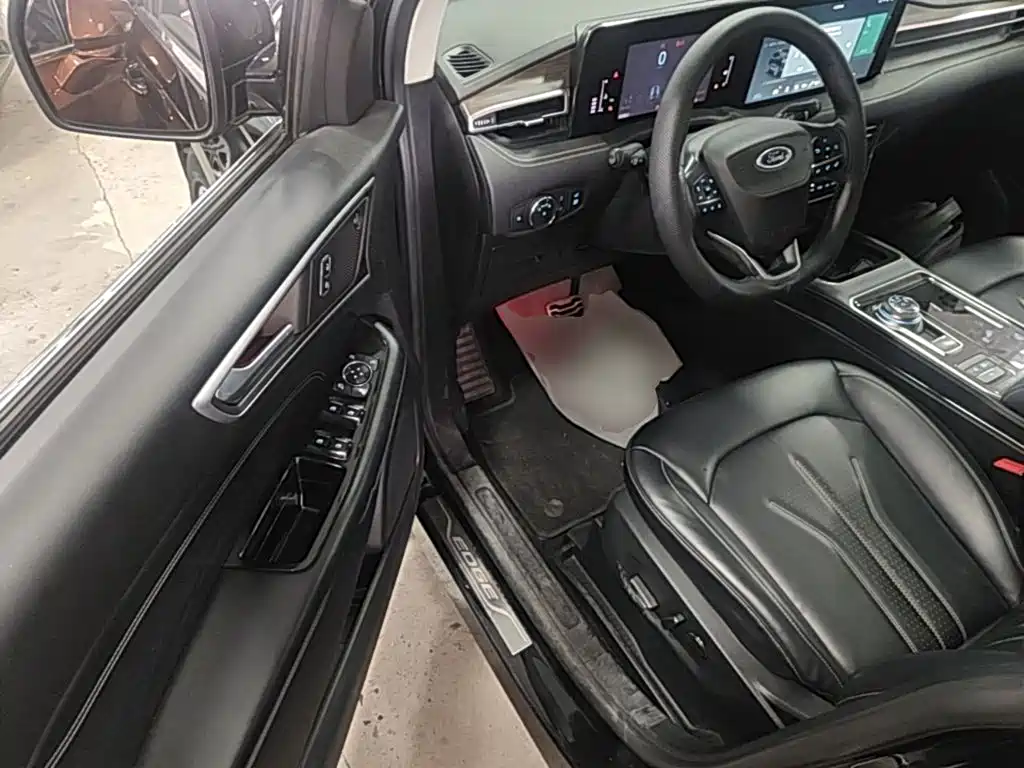 Ford Edge — фото 16