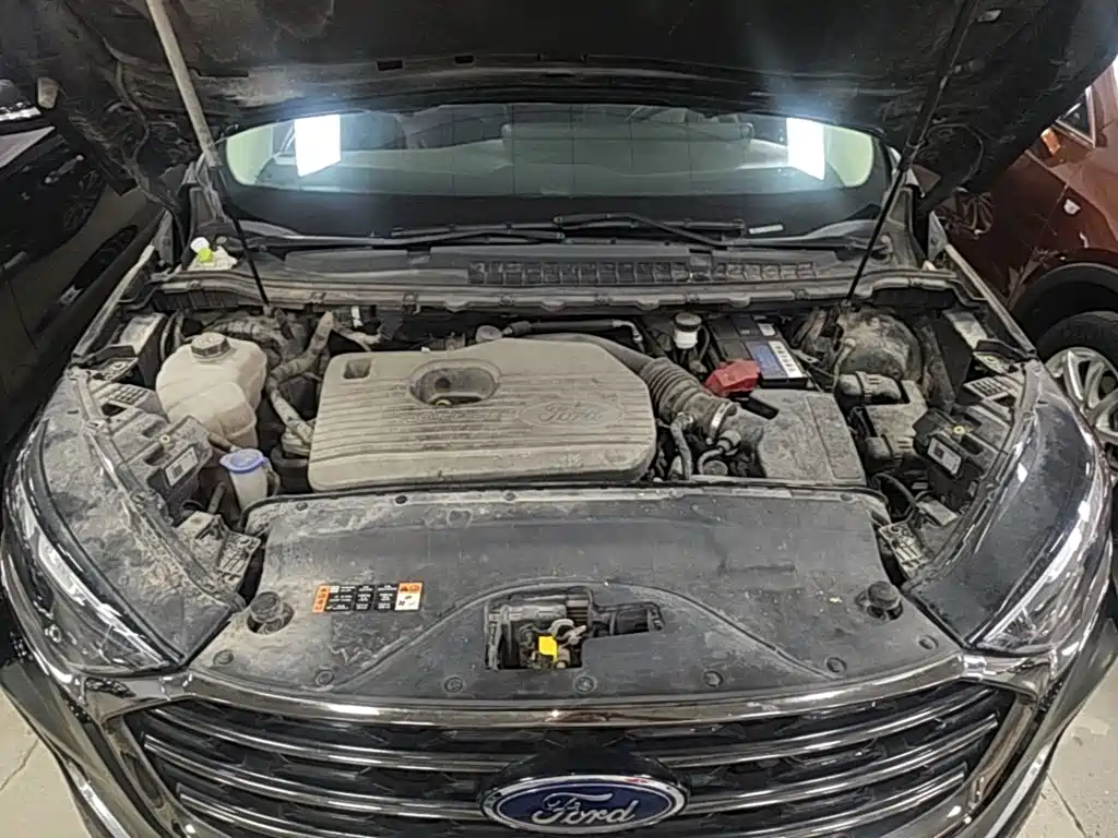 Ford Edge — фото 20