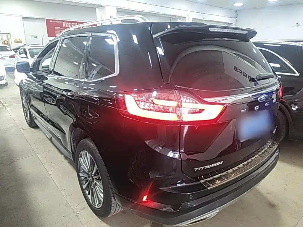 Ford Edge — фото 5
