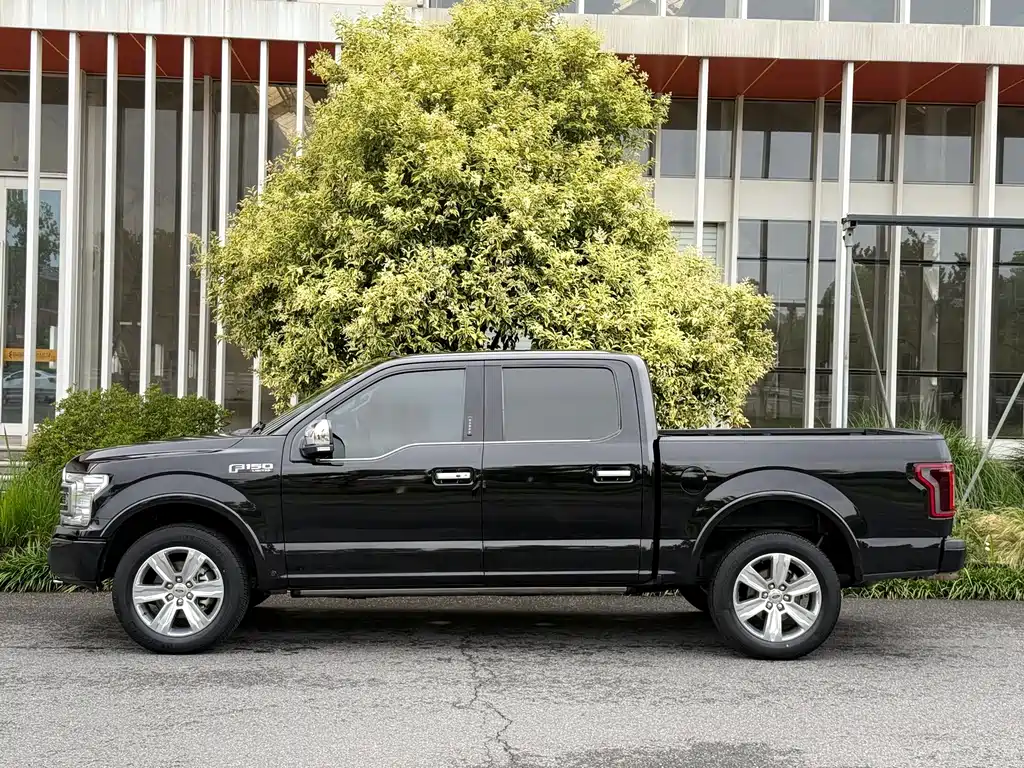 Ford F-150 Raptor — фото 2