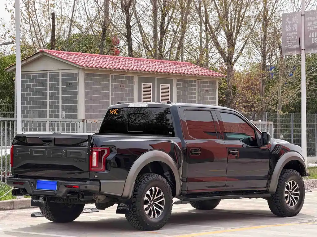 Ford F-150 Raptor — фото 14