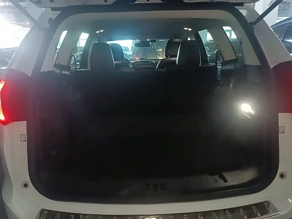 Ford Edge — фото 19