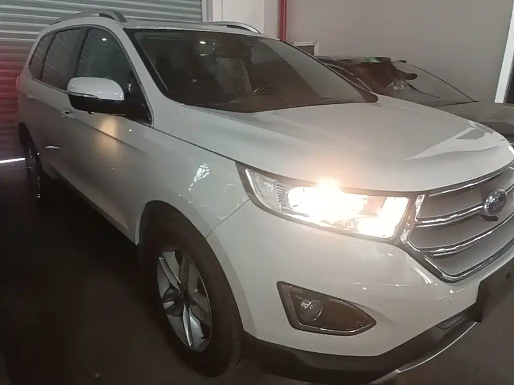Ford Edge — фото 4