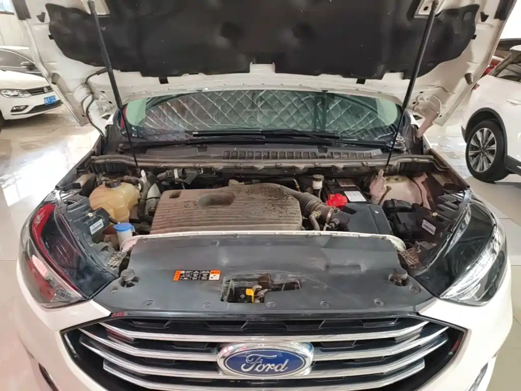Ford Edge — фото 20