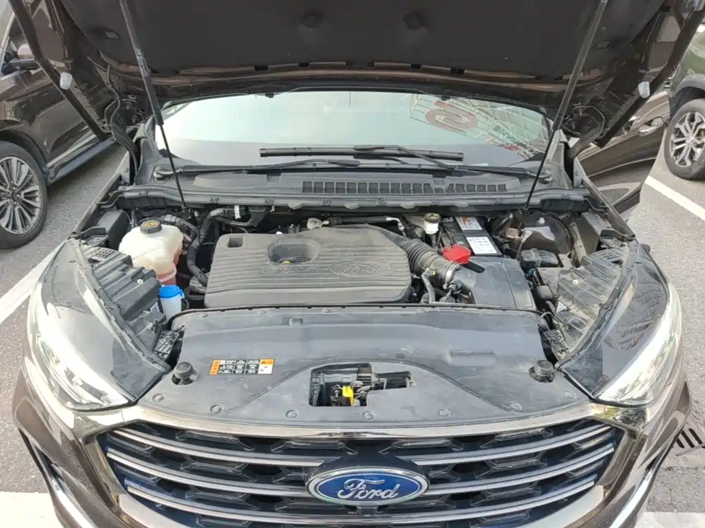 Ford Edge — фото 20