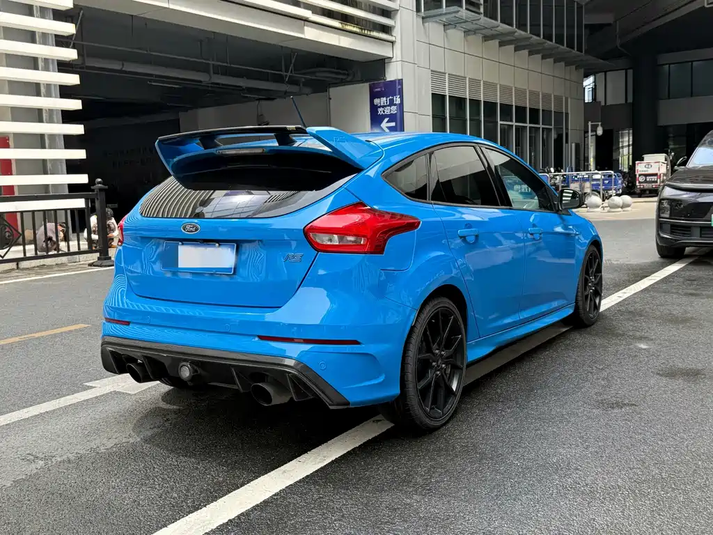 Ford Focus (Import) — фото 2