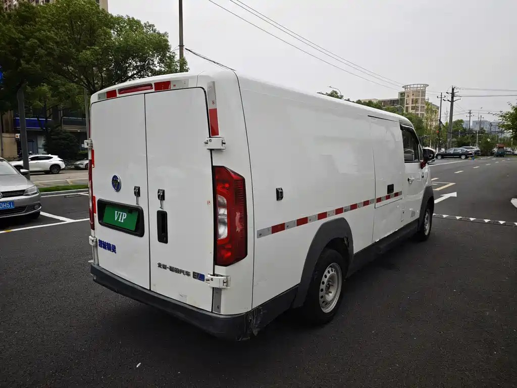 Foton Zhilan Genie E7 — фото 15