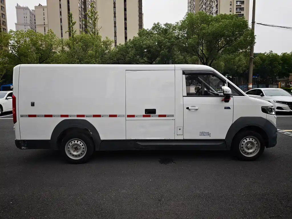 Foton Zhilan Genie E7 — фото 4