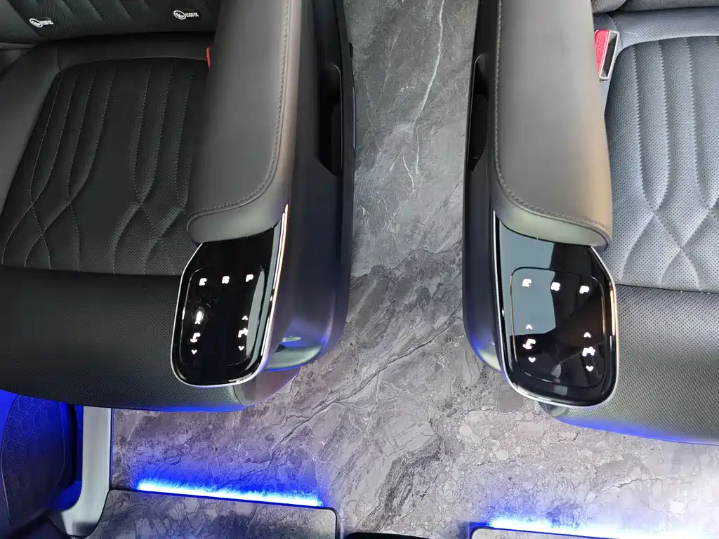 GAC Motor Trumpchi M8 — фото 17