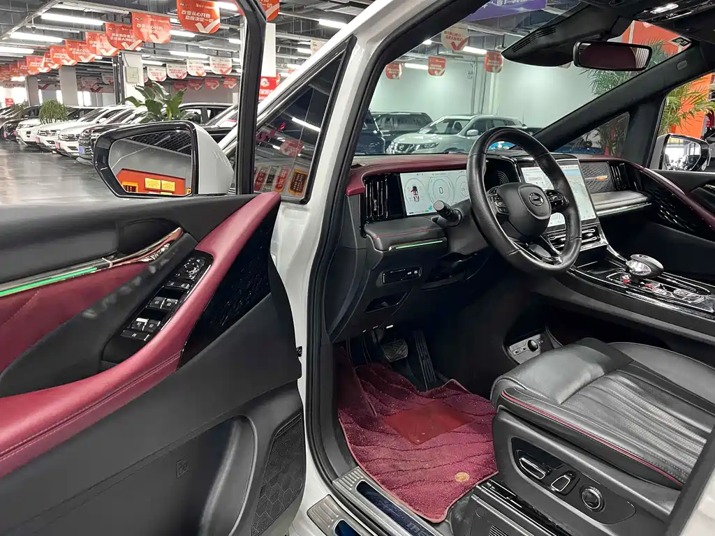 GAC Motor Trumpchi M8 — фото 6