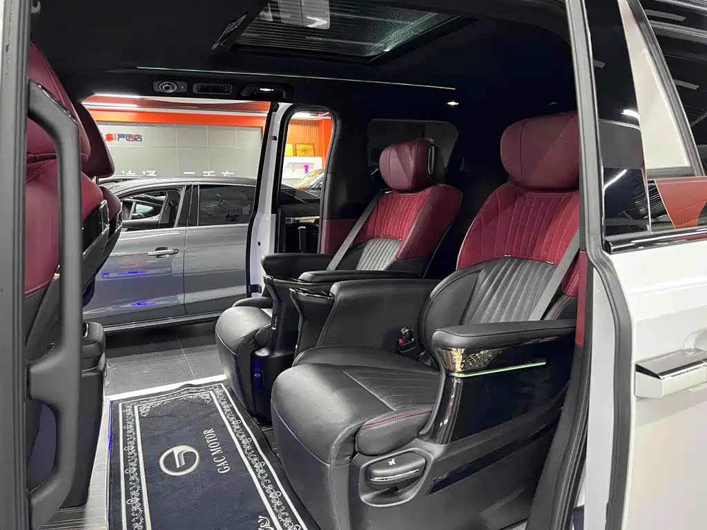 GAC Motor Trumpchi M8 — фото 10