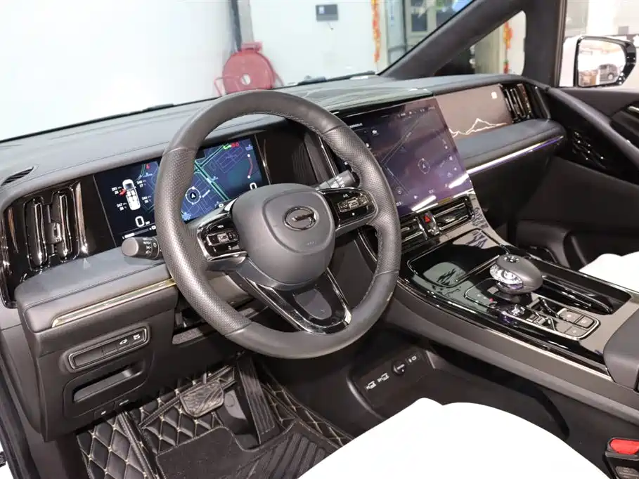 GAC Motor Trumpchi M8 — фото 10