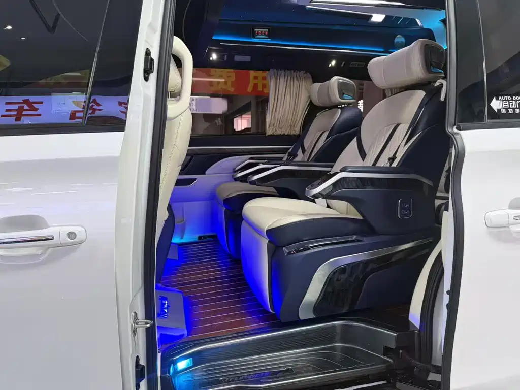 GAC Motor Trumpchi M8 — фото 8