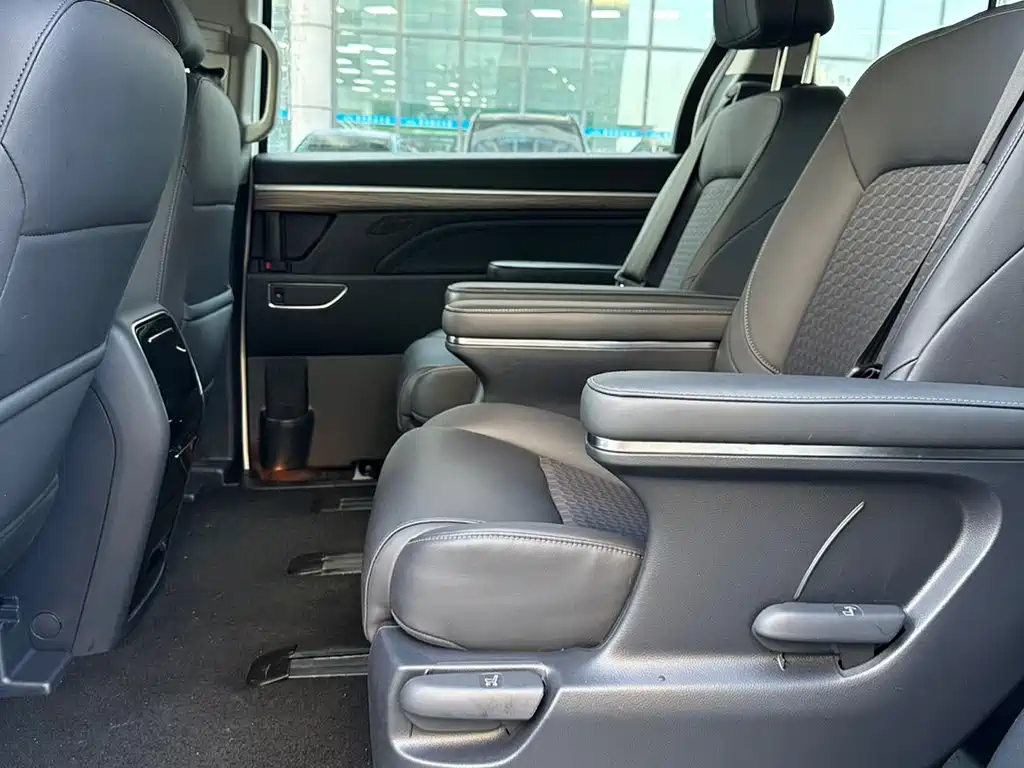 GAC Motor Trumpchi M8 — фото 9