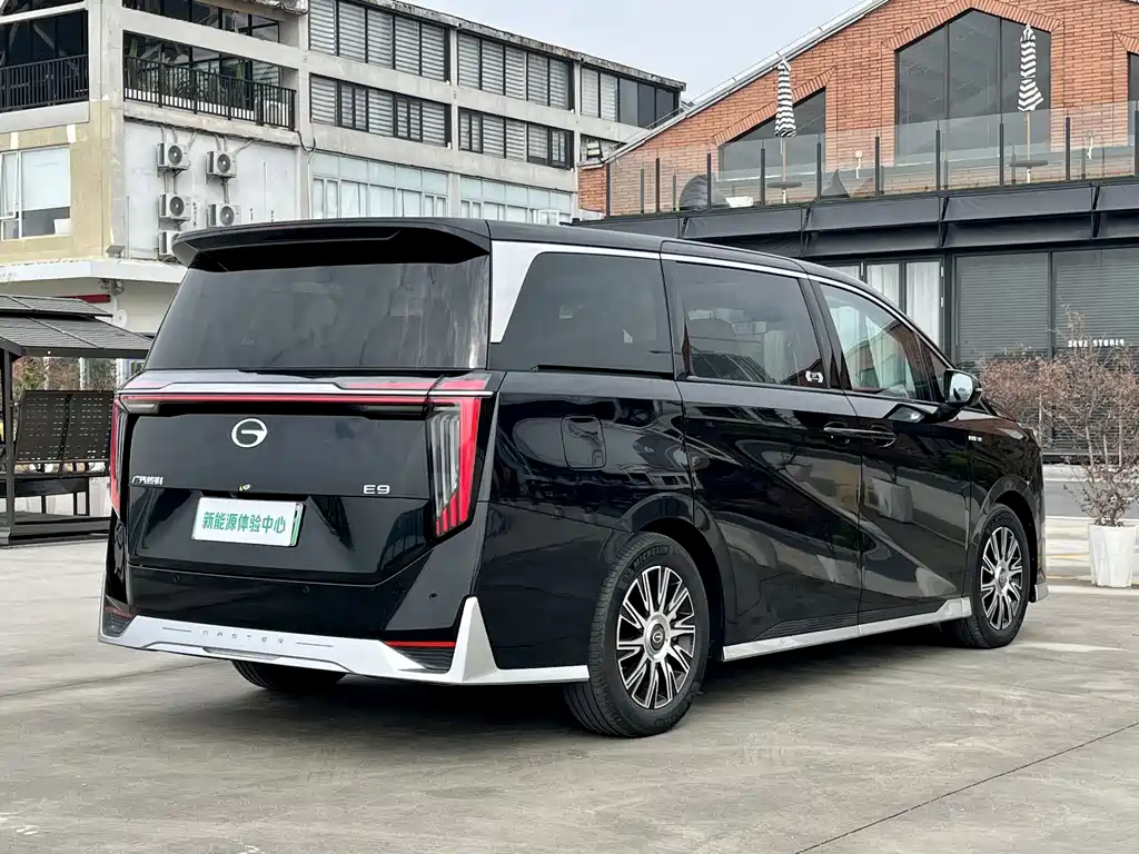 GAC Motor Trumpchi E9 — фото 5