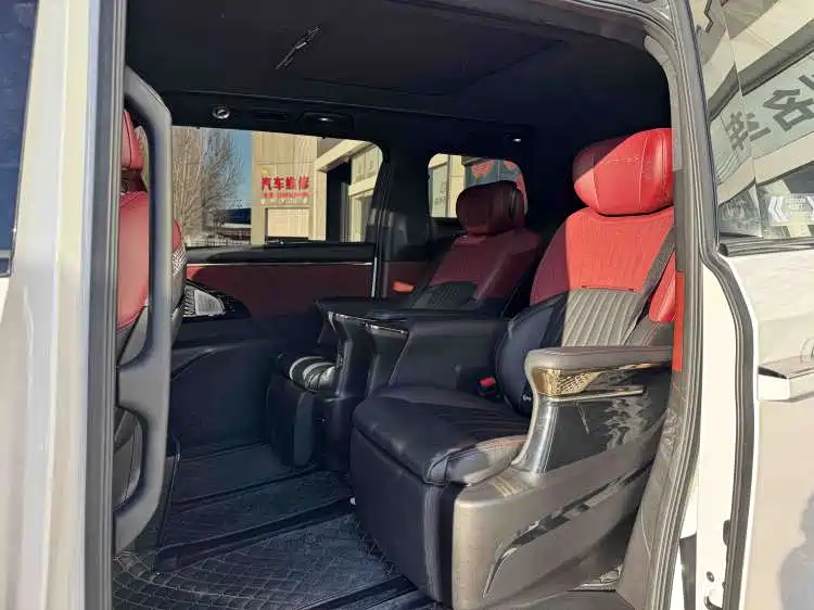 GAC Motor Trumpchi M8 — фото 2