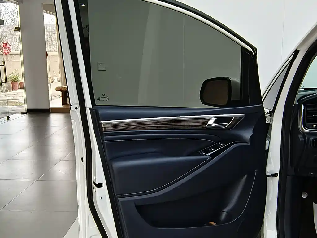 GAC Motor Trumpchi M8 — фото 14