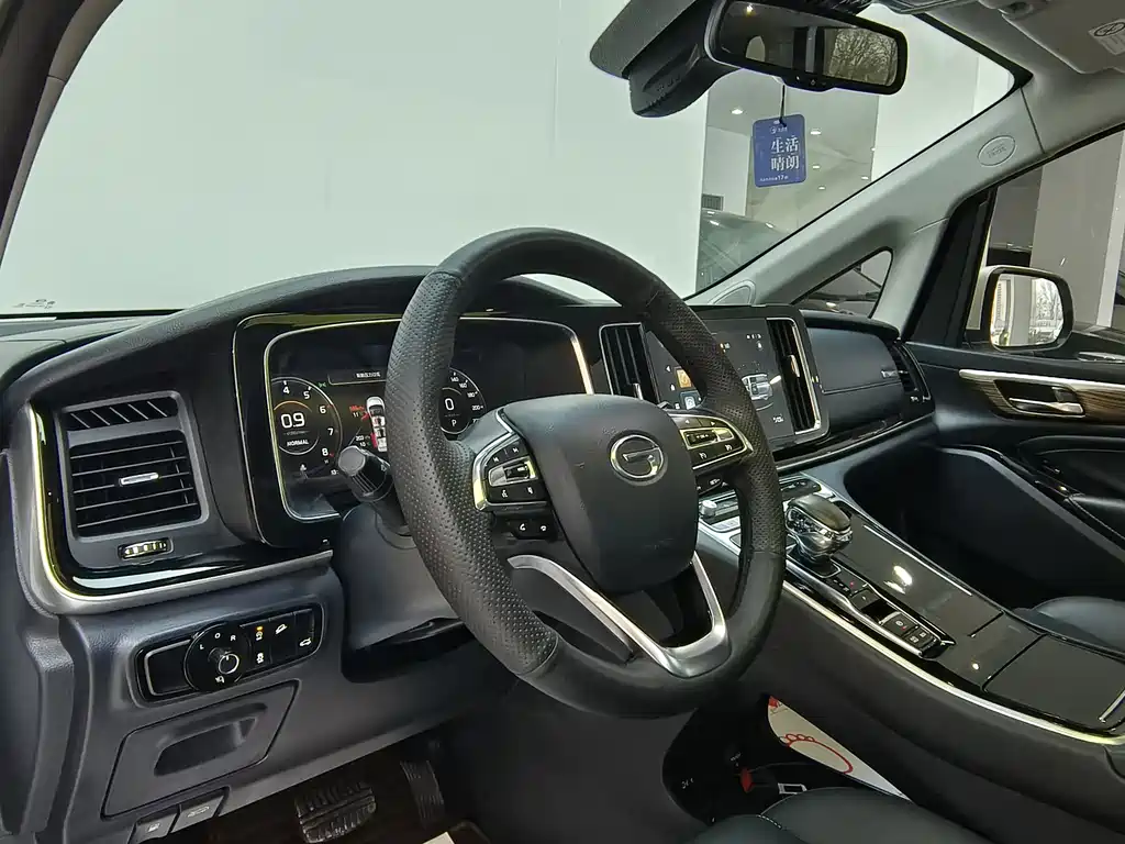 GAC Motor Trumpchi M8 — фото 15