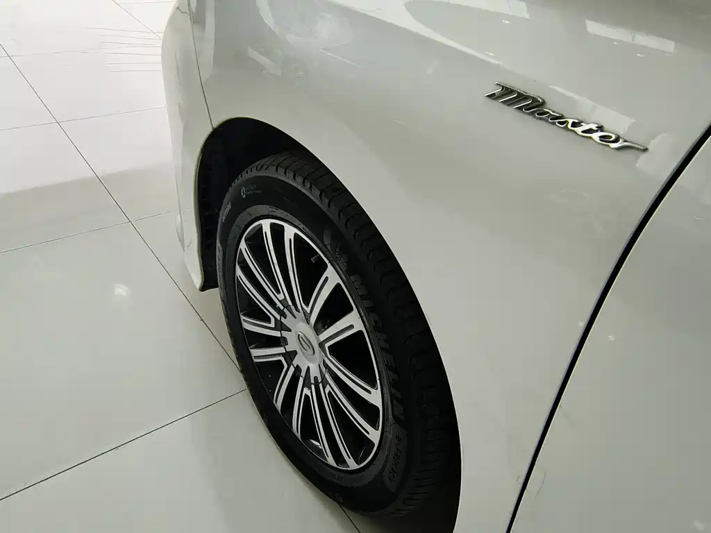 GAC Motor Trumpchi M8 — фото 29