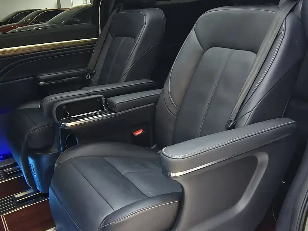 GAC Motor Trumpchi M8 — фото 10