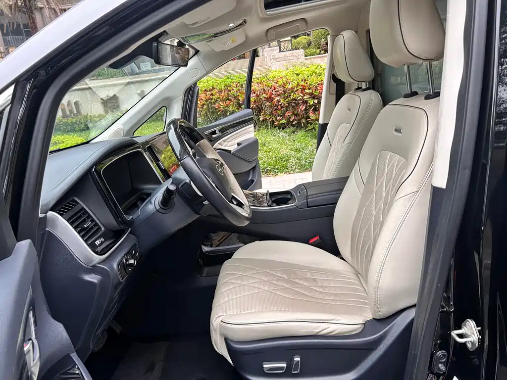 GAC Motor Trumpchi M8 — фото 11