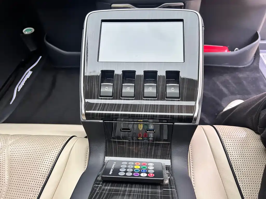 GAC Motor Trumpchi M8 — фото 20