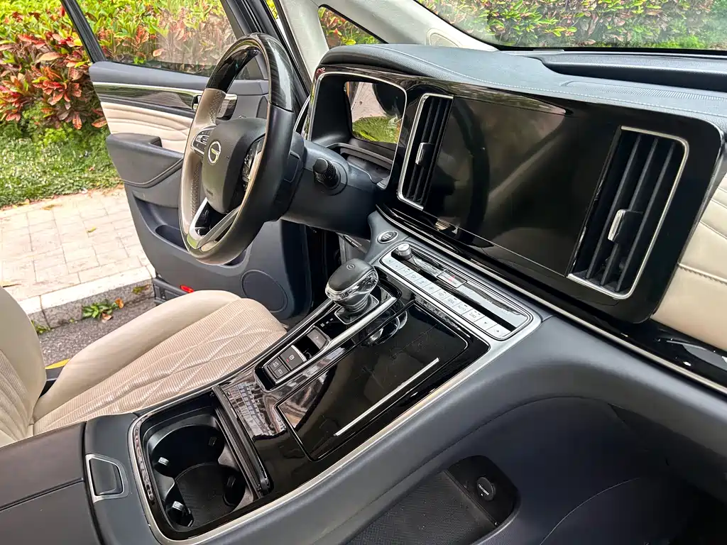 GAC Motor Trumpchi M8 — фото 8