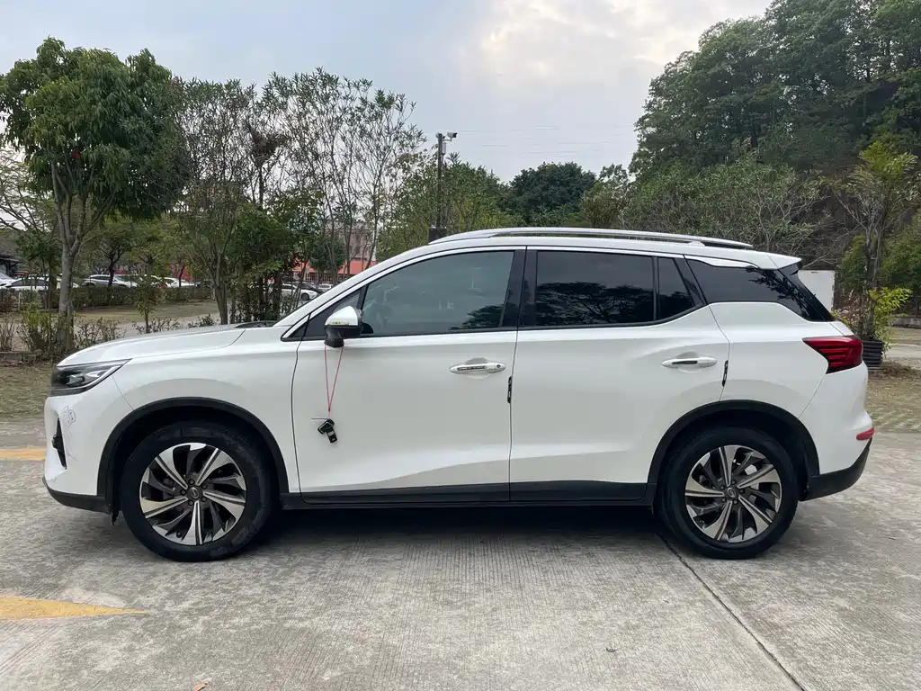 GAC Motor Trumpchi GS4 — фото 21