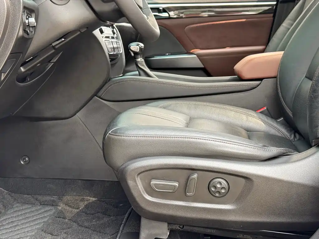GAC Motor Trumpchi GS8 — фото 18