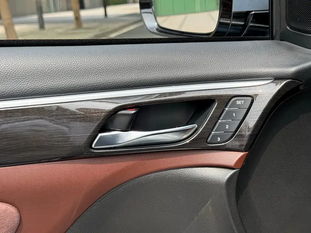 GAC Motor Trumpchi GS8 — фото 19