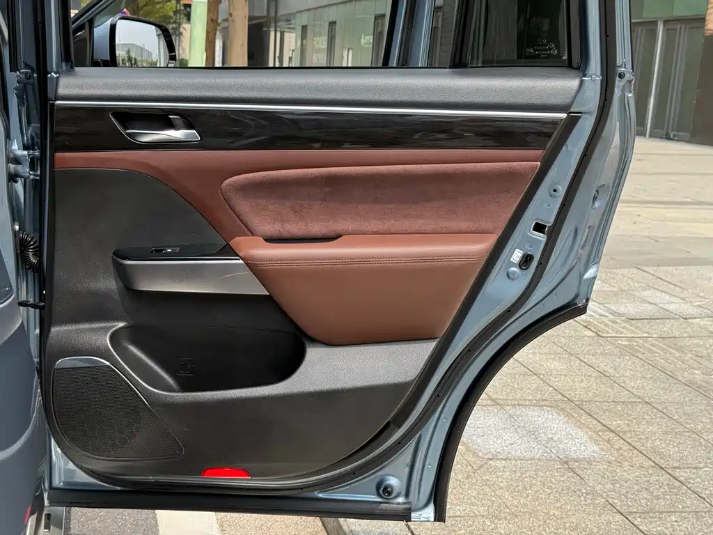 GAC Motor Trumpchi GS8 — фото 20