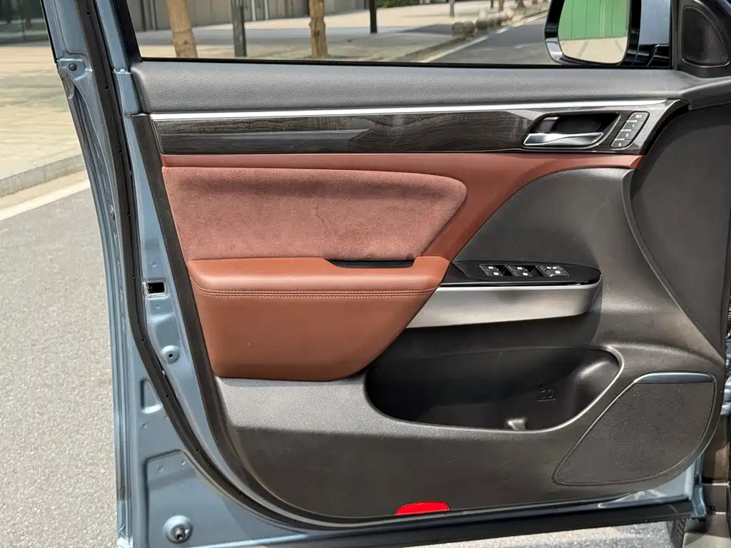 GAC Motor Trumpchi GS8 — фото 21