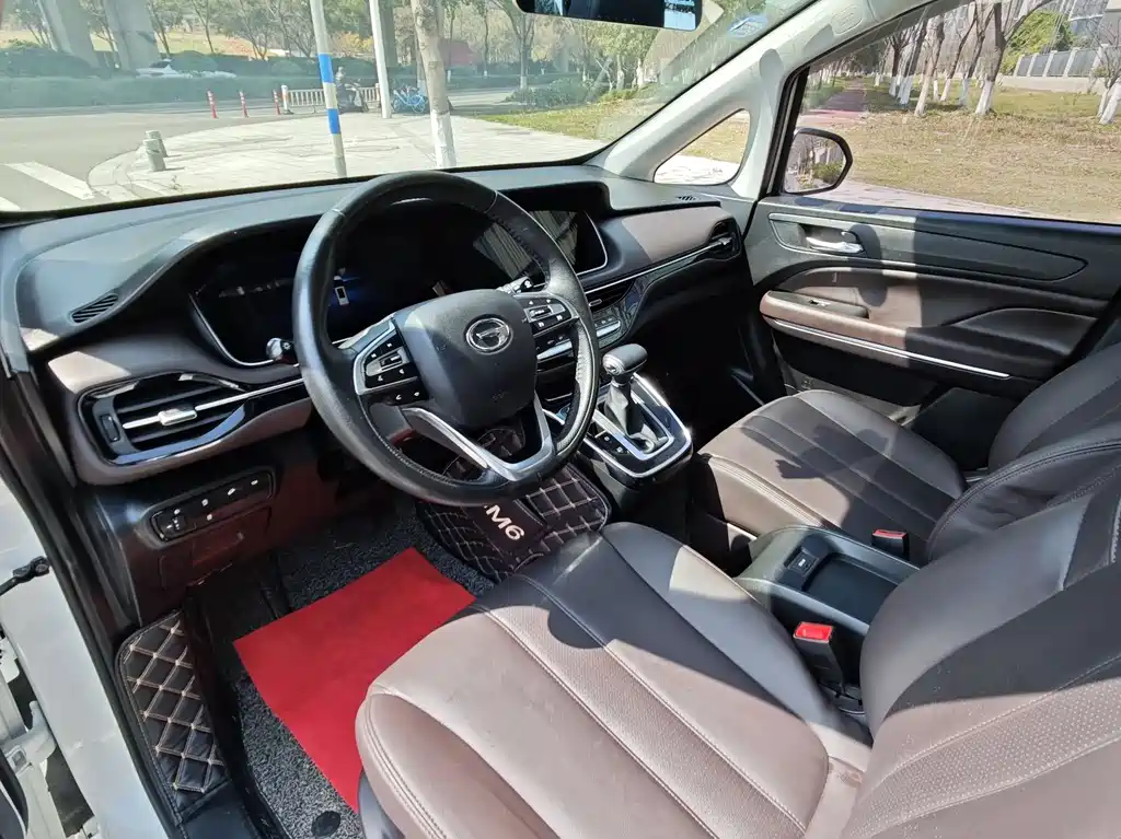 GAC Motor Trumpchi M6 — фото 18