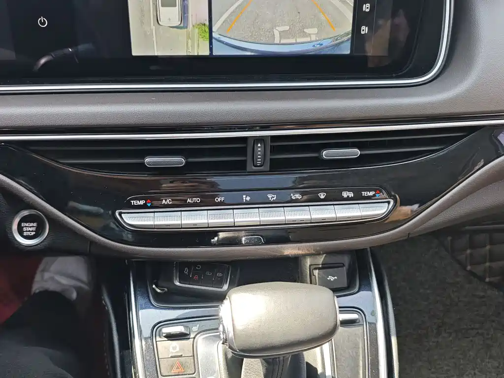 GAC Motor Trumpchi M6 — фото 10