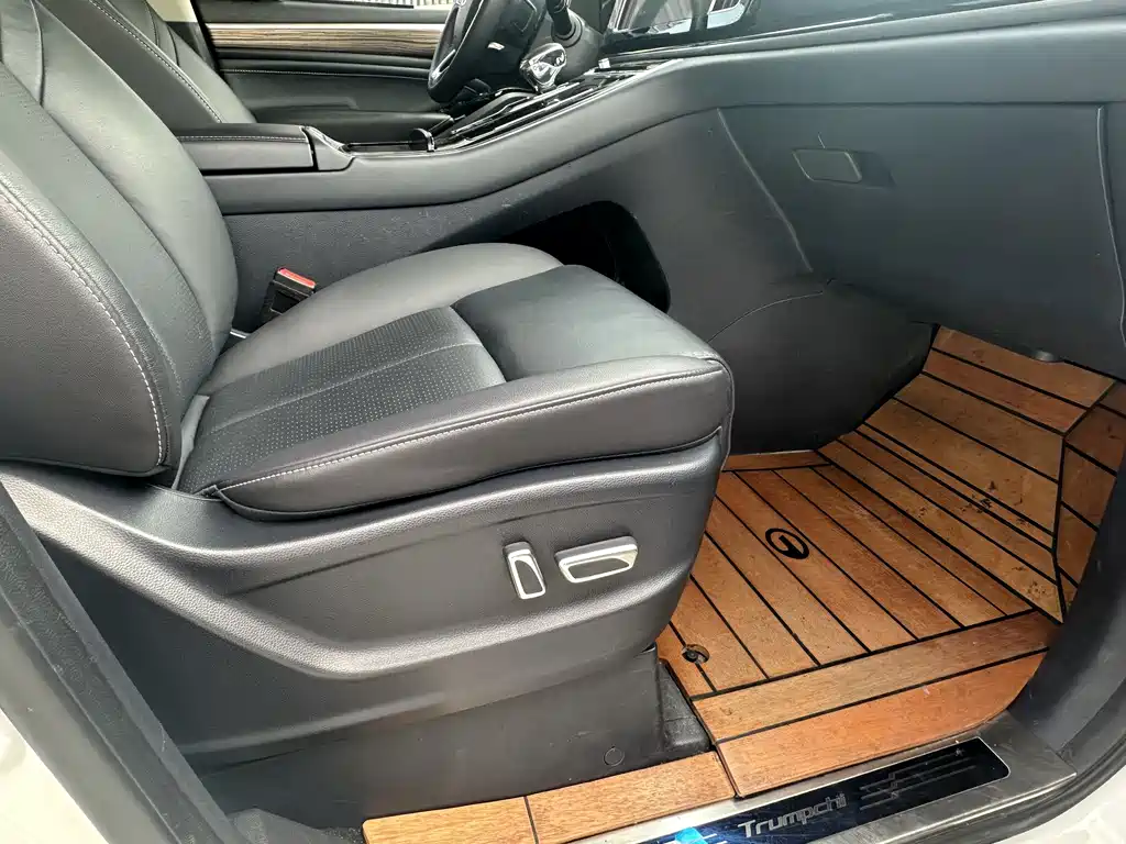 GAC Motor Trumpchi M8 — фото 14