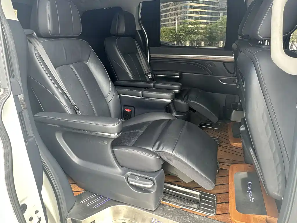 GAC Motor Trumpchi M8 — фото 18