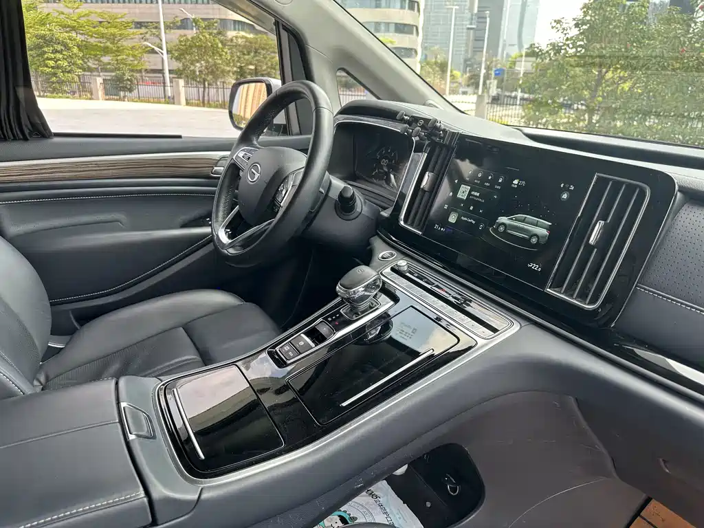 GAC Motor Trumpchi M8 — фото 21