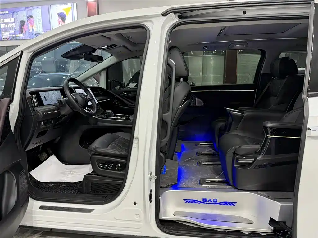 GAC Motor Trumpchi M8 — фото 11